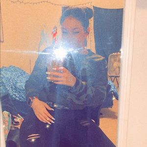 Meet your Posher, Amberia